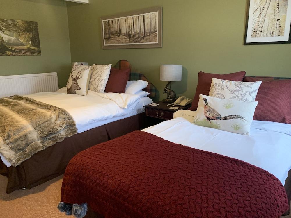 Pilgrim Hotel Much Birch 외부 사진